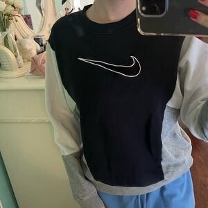 Nike crewneck